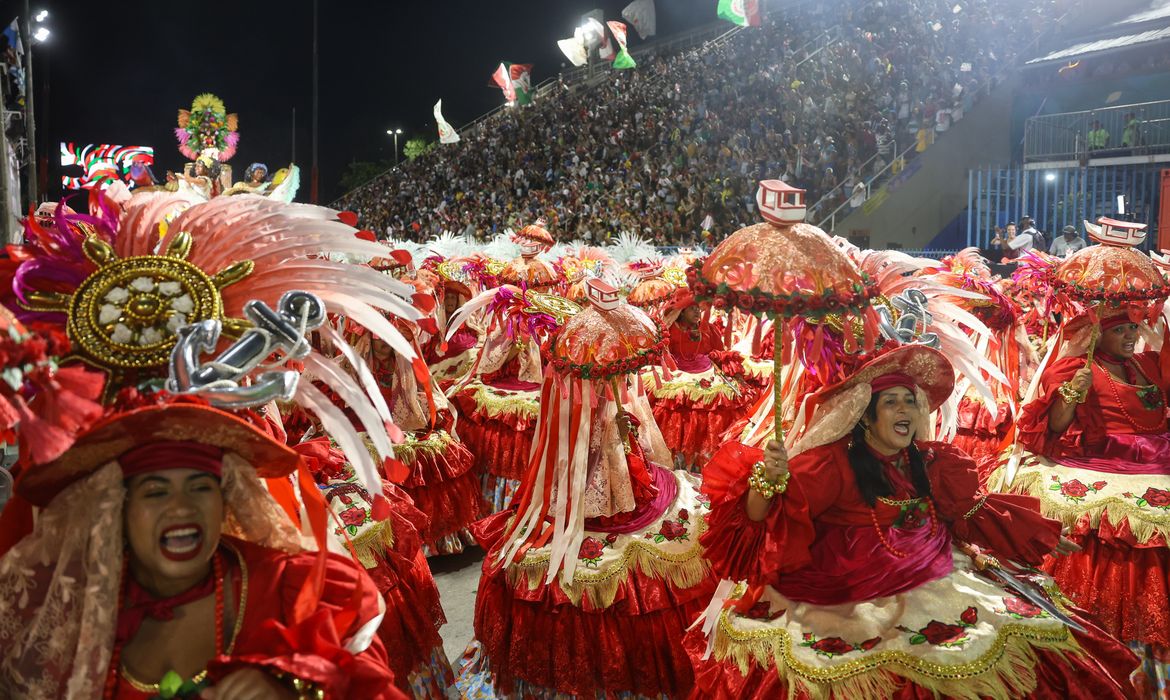 Rio de Janeiro (RJ), 05/03/2025 – Acadêmicos do Grande Rio desfila no terceiro dia de carnaval do grupo Especial na Marquês de Sapucaí, na região central do Rio de Janeiro. Foto: Tomaz Silva/Agência Brasil