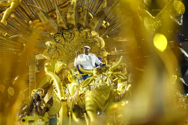 Rio de Janeiro (RJ), 05/03/2025 – Portela encerra o terceiro dia de carnaval do grupo Especial na Marquês de Sapucaí, na região central do Rio de Janeiro. Foto: Tomaz Silva/Agência Brasil