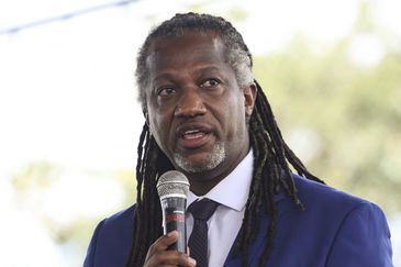 Marcelo Camargo/Agência Brasil Brasília (DF), 26/03/2025 - O Secretário Nacional dos Direitos da Pessoa Idosa do Ministério dos Direitos Humanos, Alexandre da Silva, participa do lançamento de gibi da Turma da Mônica sobre intergeracionalidade em escola no Itapoã, região administrativa do Distrito Federal. Foto: Marcelo Camargo/Agência Brasil